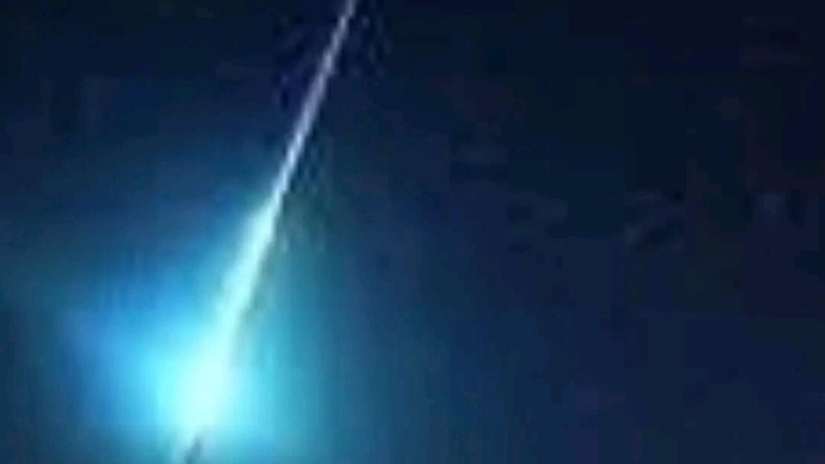 Amazing Blue Light in the West Java Sky! BRIN Ensures It's Not a UFO