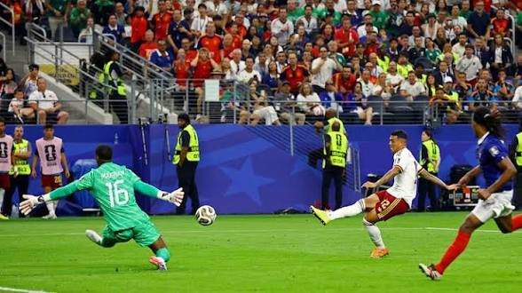 La Roja Rampage! Spain Eliminates France 2-0