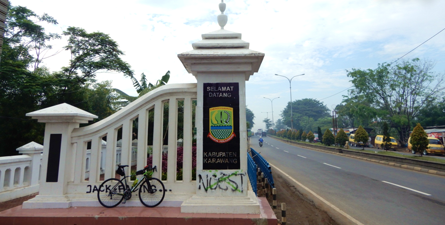 Not Just a Monument! These are interesting facts about the Subang-Karawang border which is the lifeblood of the Pantura route