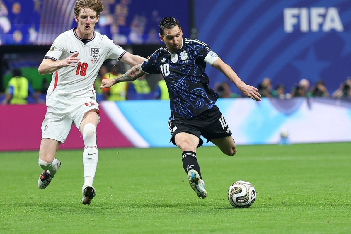 The Champion's Comeback! Argentina Beats England 2-1 Through Injury Time Drama