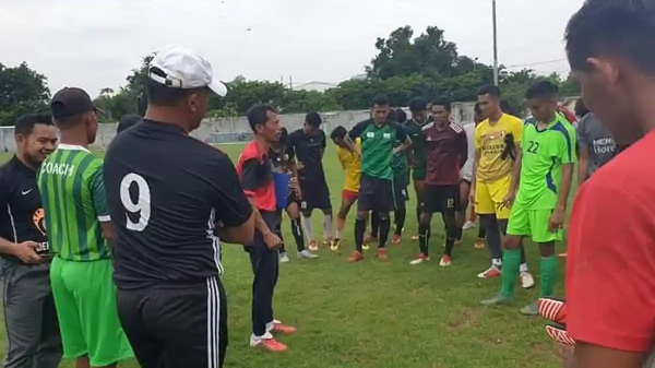 Two National Team Legends! Yusuf Ekodono and Anang Maruf Monitor Young Talents at the 2026 Soekarno Cup
