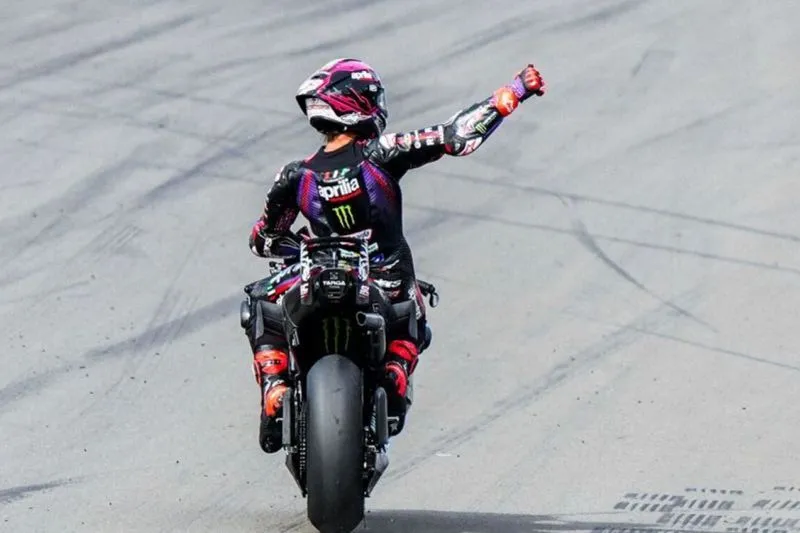 Jorge Martin is Unstoppable! Mastering the 2026 British MotoGP Sprint, Marc Marquez was thrown into 9th position