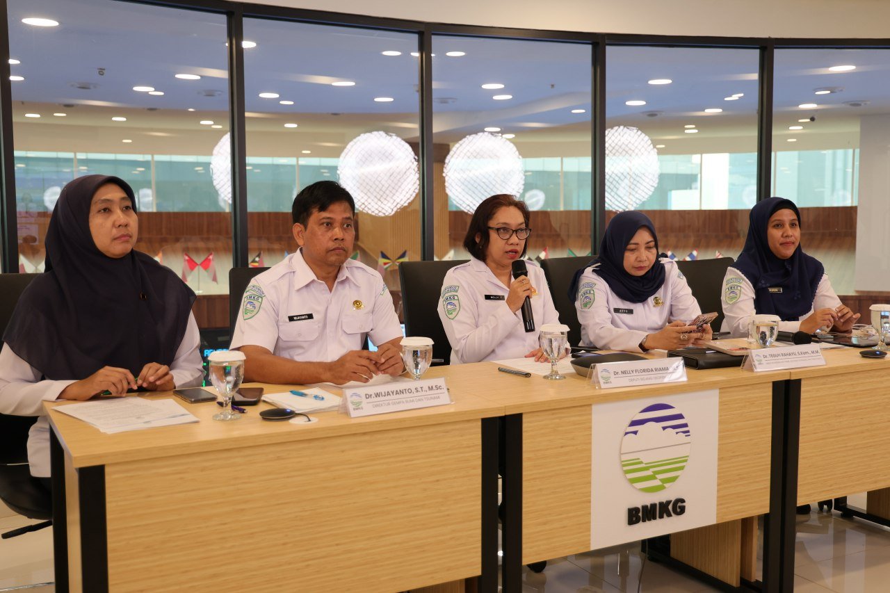 BMKG Ends Tsunami Early Warning, M 7.7 Earthquake Rocks NTT